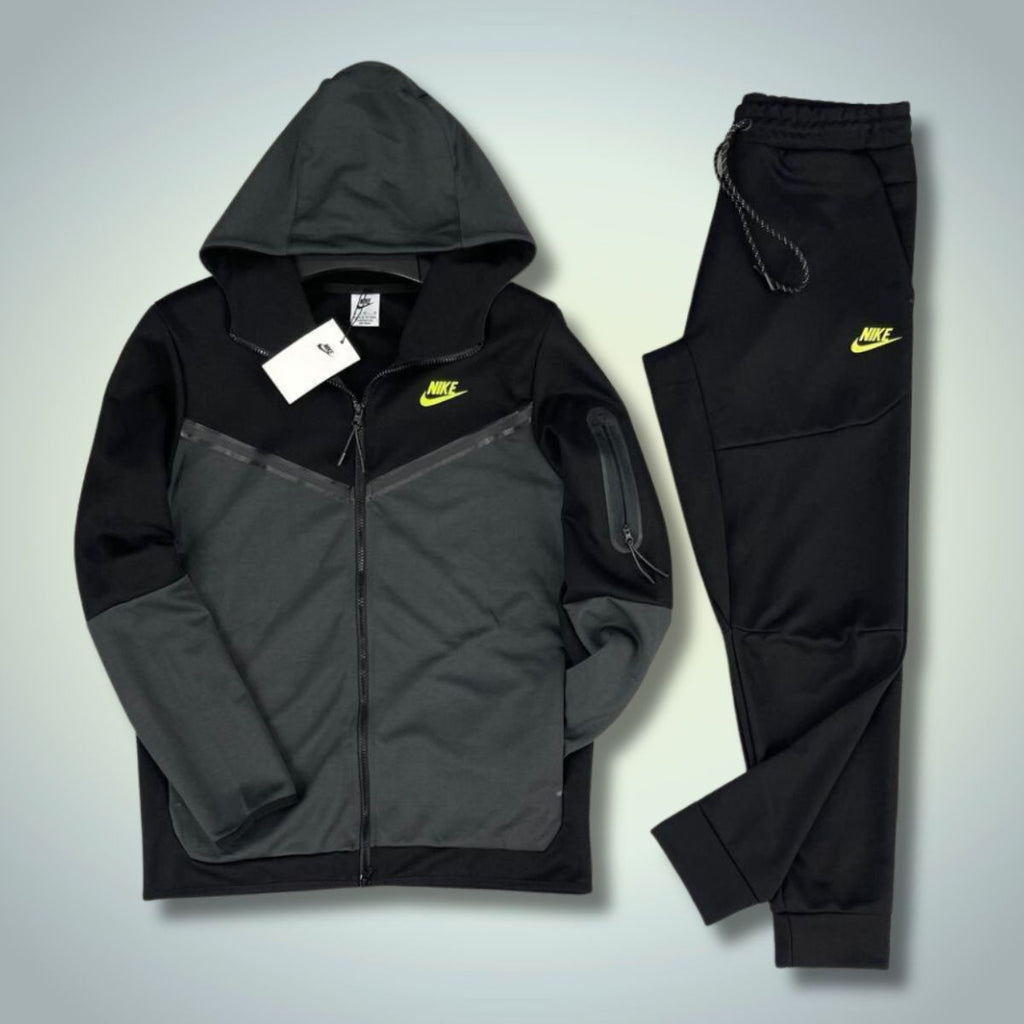 Trening Nike Tech Fleece pentru bărbați, negru-grafit. Calitate premium