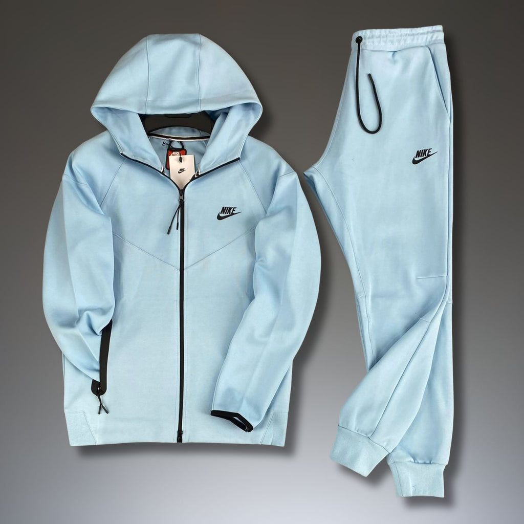Treing Nike Tech Fleece,  pentru barbati, albastru deschis. Model 2023. Calitate premium