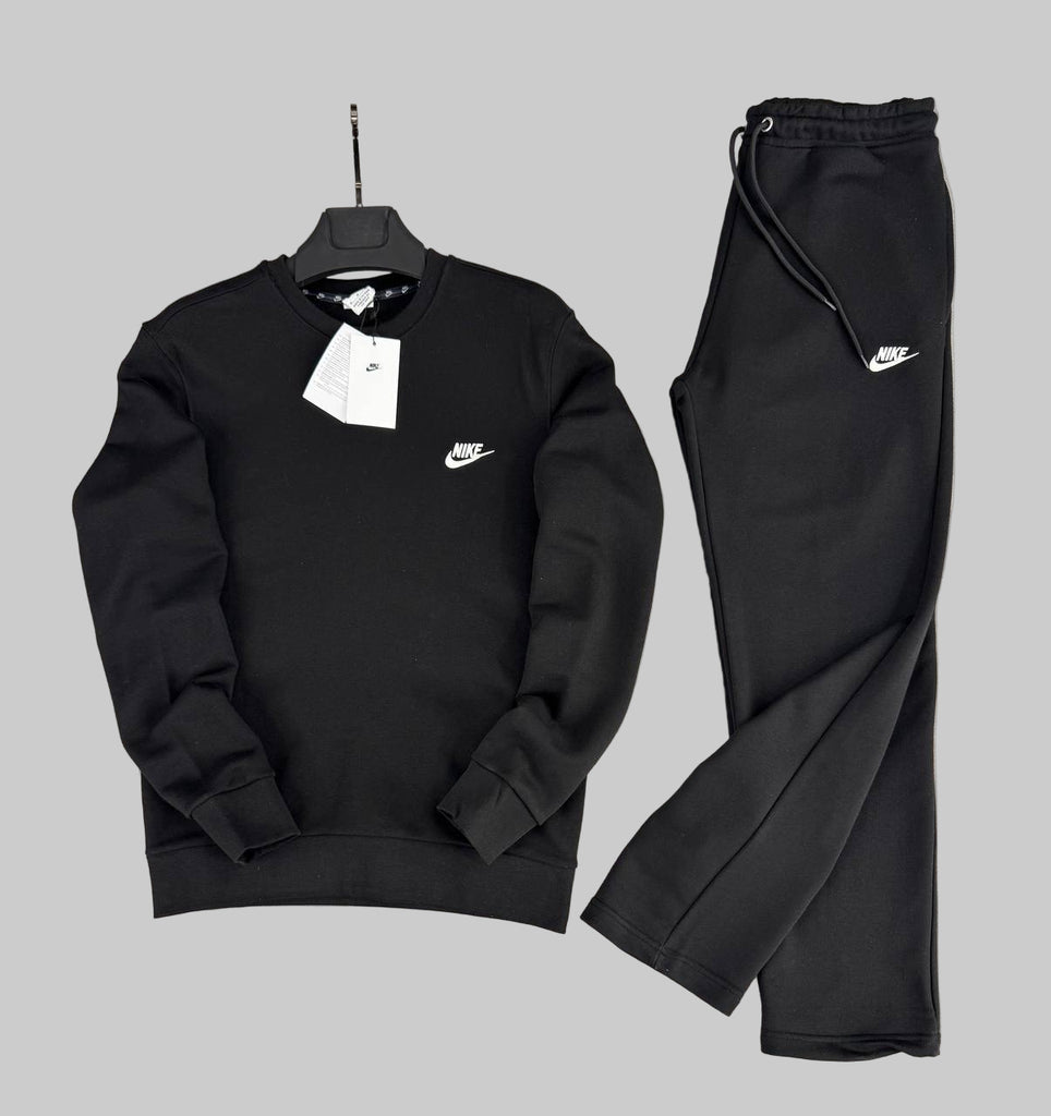 Trening bărbătesc Nike, negru, cu emblemă albă – bluză și pantaloni sport cu croială dreaptă