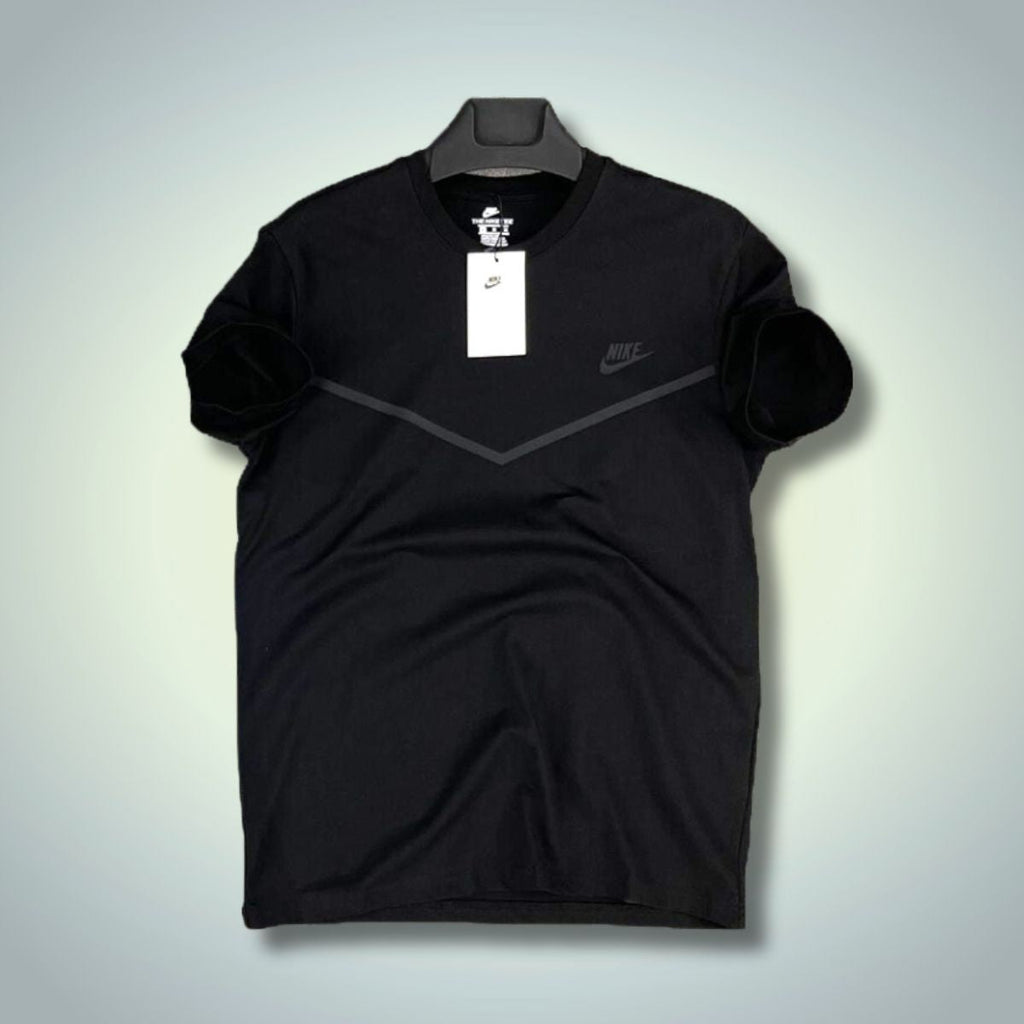 Tricou Nike Tech Fleece negru pentru bărbați. Calitate superioară
