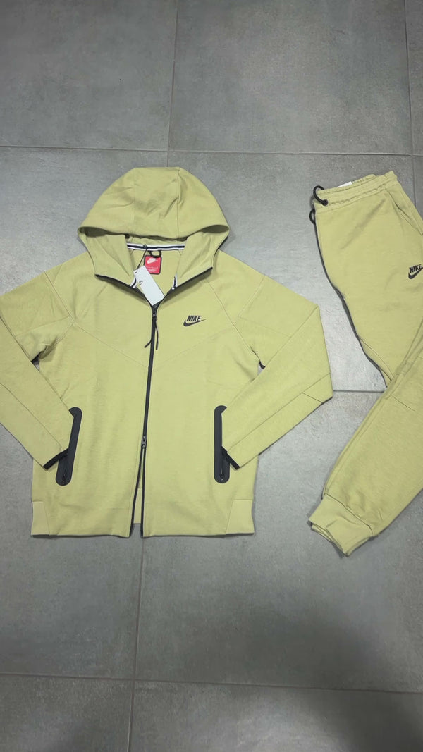 Trening Nike Tech Fleece pentru bărbați, verde olive. Model 2023. Calitate premium